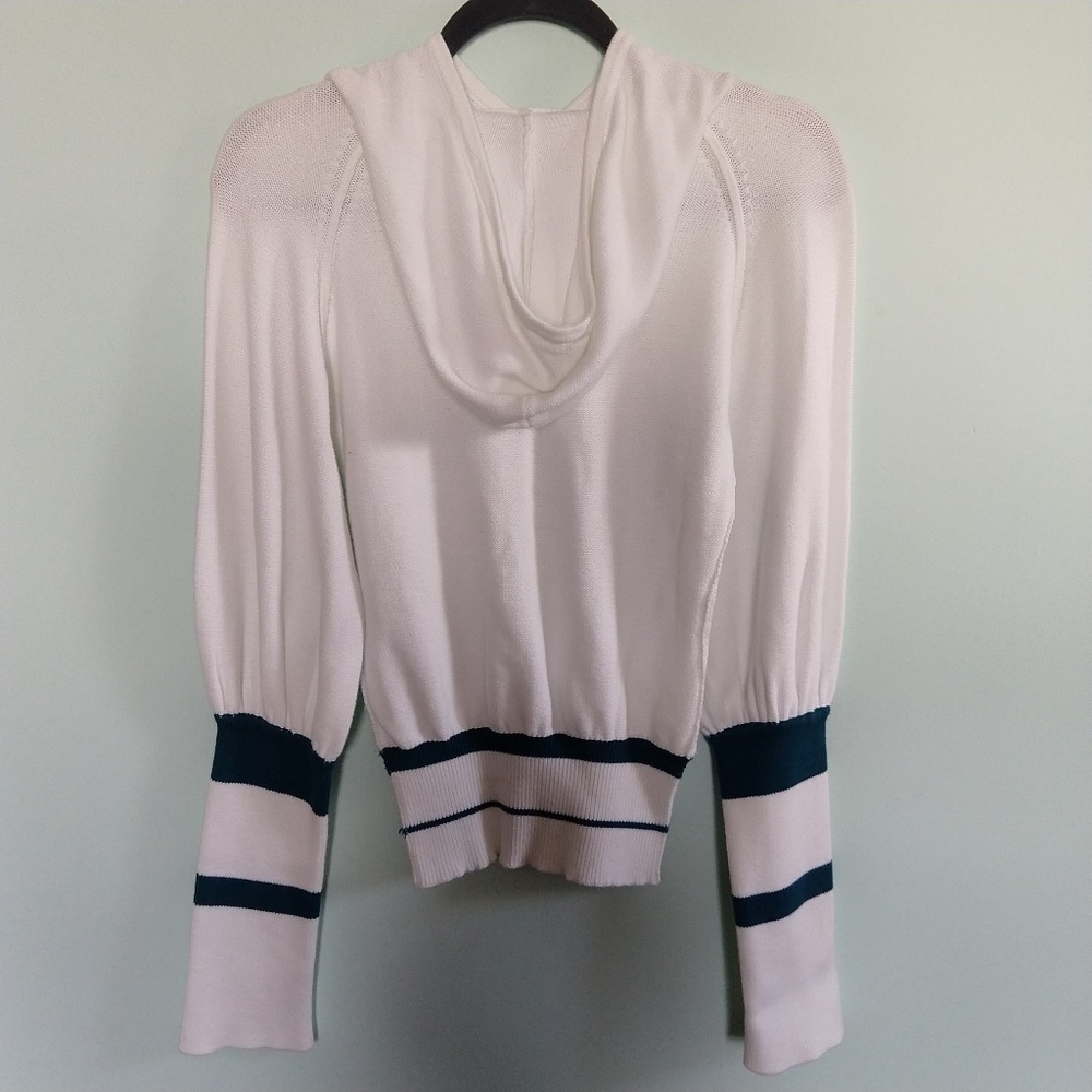 Callixta Unique Sweater - Picture 3 of 6